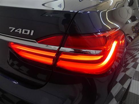Used 2017 BMW 740i xDrive AWD/4WD image 16