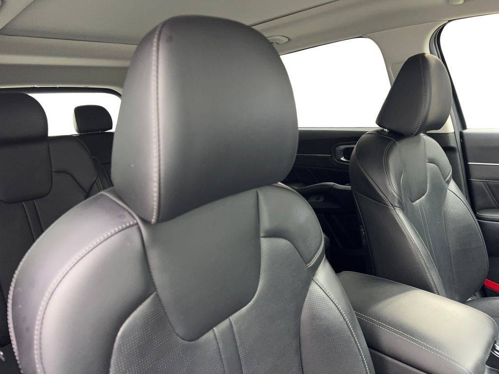 Used 2024 Kia Sorento SX FWD image 50