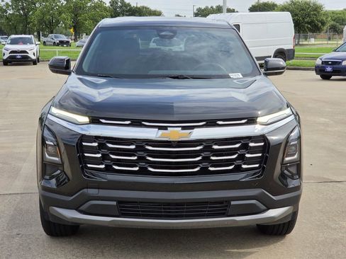 Used 2025 Chevrolet Equinox LT FWD image 3