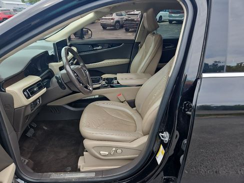 Used 2022 Lincoln Nautilus Reserve AWD/4WD image 5