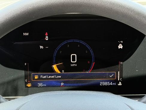 Used 2025 Chevrolet Trax LT FWD image 16