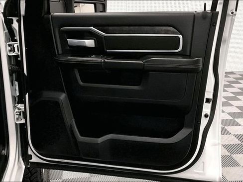 Used 2024 RAM 3500 Big Horn image 21