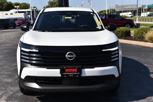 Used 2025 Nissan Kicks S FWD image 4