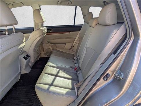 Used 2014 Subaru Outback 2.5i Limited w/ Moonroof Package image 12