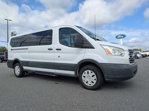 Used 2017 Ford Transit 350 XLT RWD image 2