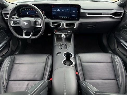 Used 2025 Ford Mustang GT Premium RWD image 11