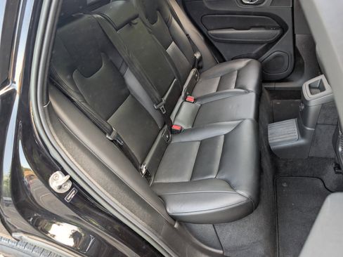 Used 2023 Volvo XC60 T8 Core image 20