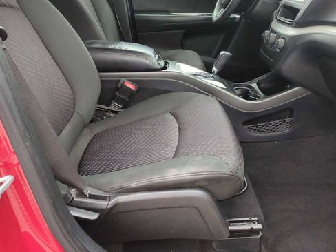 Used 2019 Dodge Journey SE image 27
