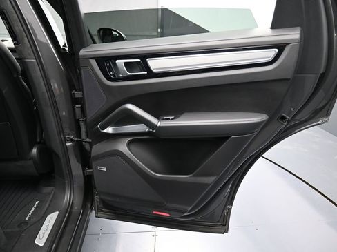 Certified 2021 Porsche Cayenne Turbo image 27