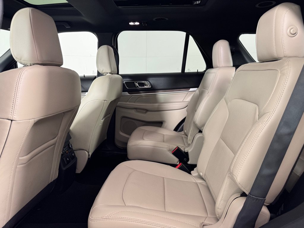 Used 2018 Ford Explorer Limited w/ Equipment Group 301A FWD image 20