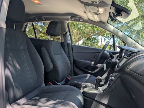 Used 2016 Chevrolet Trax LT w/ LPO, Protection Package FWD image 14