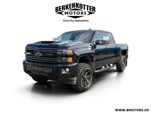 Used 2018 Chevrolet Silverado 2500 LTZ w/ Midnight Edition AWD/4WD image 6