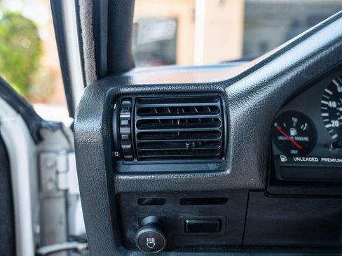 Used 1988 BMW M3 Coupe image 33