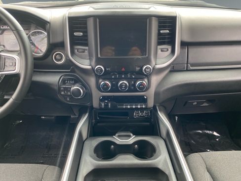 Used 2021 RAM 1500 Big Horn AWD/4WD image 11