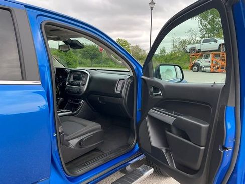 Used 2018 Chevrolet Colorado LT w/ LT Convenience Package AWD/4WD image 18