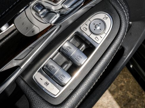 Used 2017 Mercedes-Benz C 63 AMG Sedan image 41