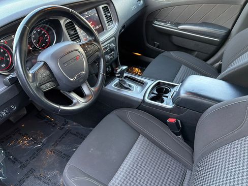 Used 2023 Dodge Charger SXT image 9