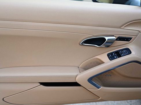 Used 2012 Porsche 911 Carrera S image 22