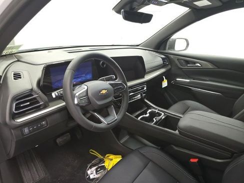 New 2026 Chevrolet Traverse LT image 9