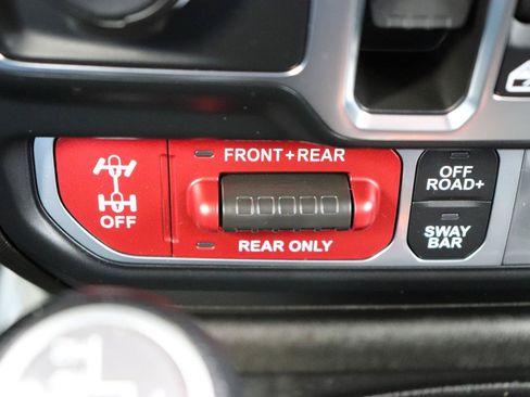 Used 2026 Jeep Wrangler Unlimited Rubicon AWD/4WD image 38