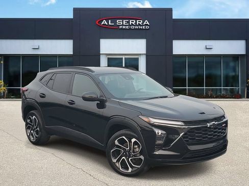 Certified 2025 Chevrolet Trax RS w/ Driver Confidence Package FWD image 1