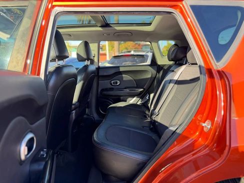 Used 2018 Kia Soul ! w/ Tech Package FWD image 27