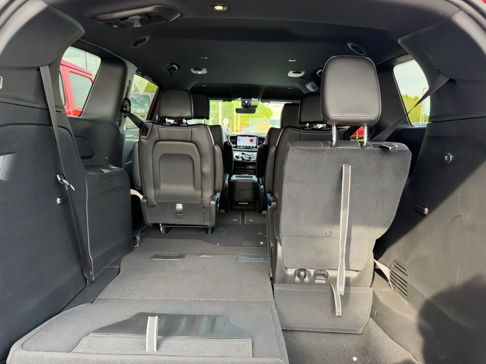 New 2026 Chrysler Voyager LX FWD image 27