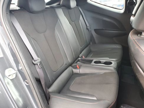 Used 2020 Hyundai Veloster 2.0 Premium image 13