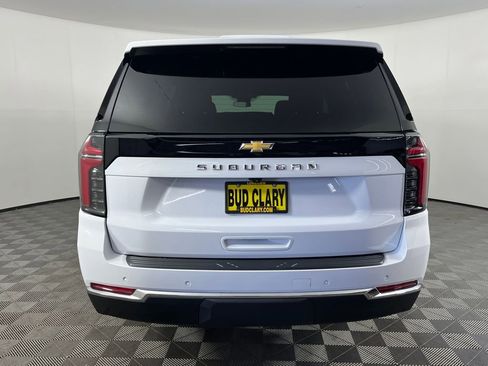 New 2025 Chevrolet Suburban LS image 7