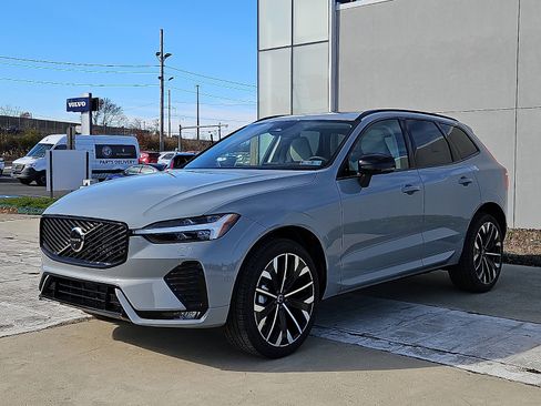 New 2026 Volvo XC60 B5 Ultra w/ Protection Package Premier image 3