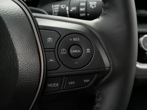 Certified 2026 Toyota Corolla Cross SE w/ Moonroof Package image 25