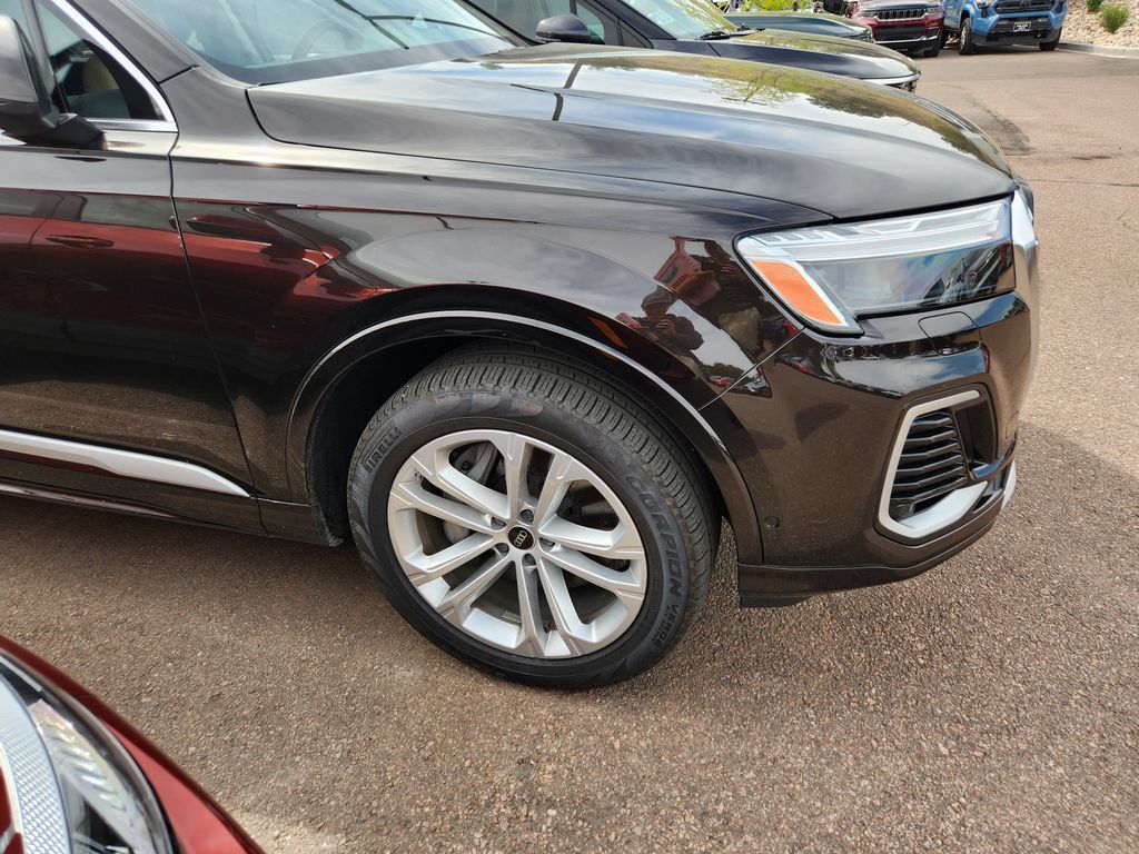 Used 2025 Audi Q7 2.0T Premium Plus w/ Premium Plus Package AWD/4WD image 21