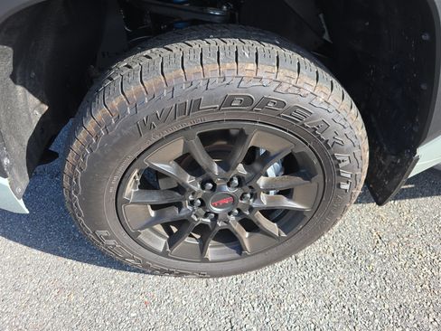 Used 2025 Toyota Tundra Limited w/ TRD Off-Road Package AWD/4WD image 12