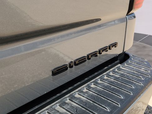 New 2026 GMC Sierra 1500 Denali Ultimate w/ LPO, Black Badging Package AWD/4WD image 11