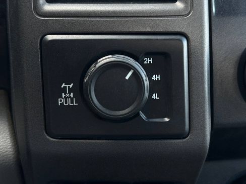 Used 2022 Ford F250 XL w/ Power Equipment Group AWD/4WD image 17