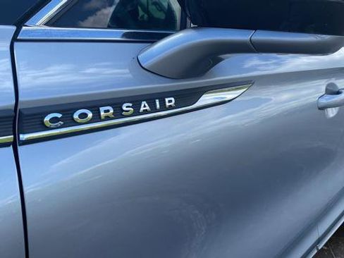 Used 2021 Lincoln Corsair AWD w/ Premium Package image 31