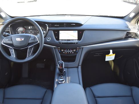New 2025 Cadillac XT5 Premium Luxury image 7