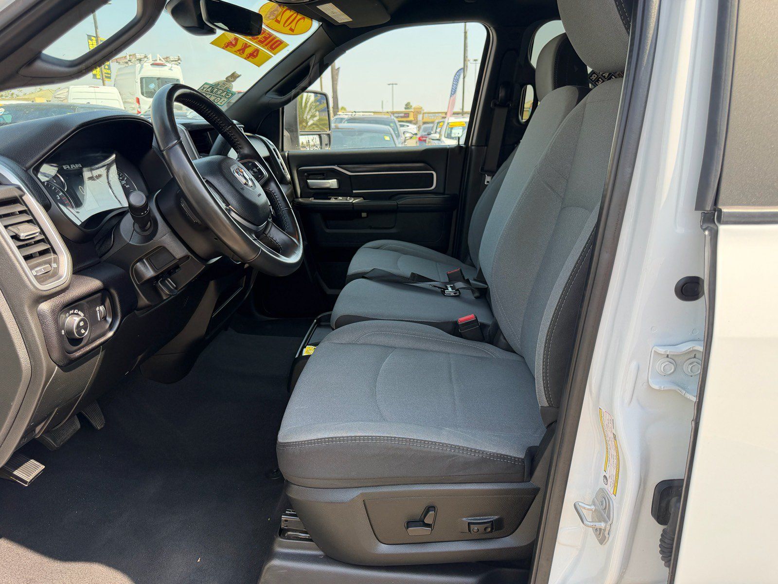Used 2024 RAM 3500 Big Horn AWD/4WD image 25