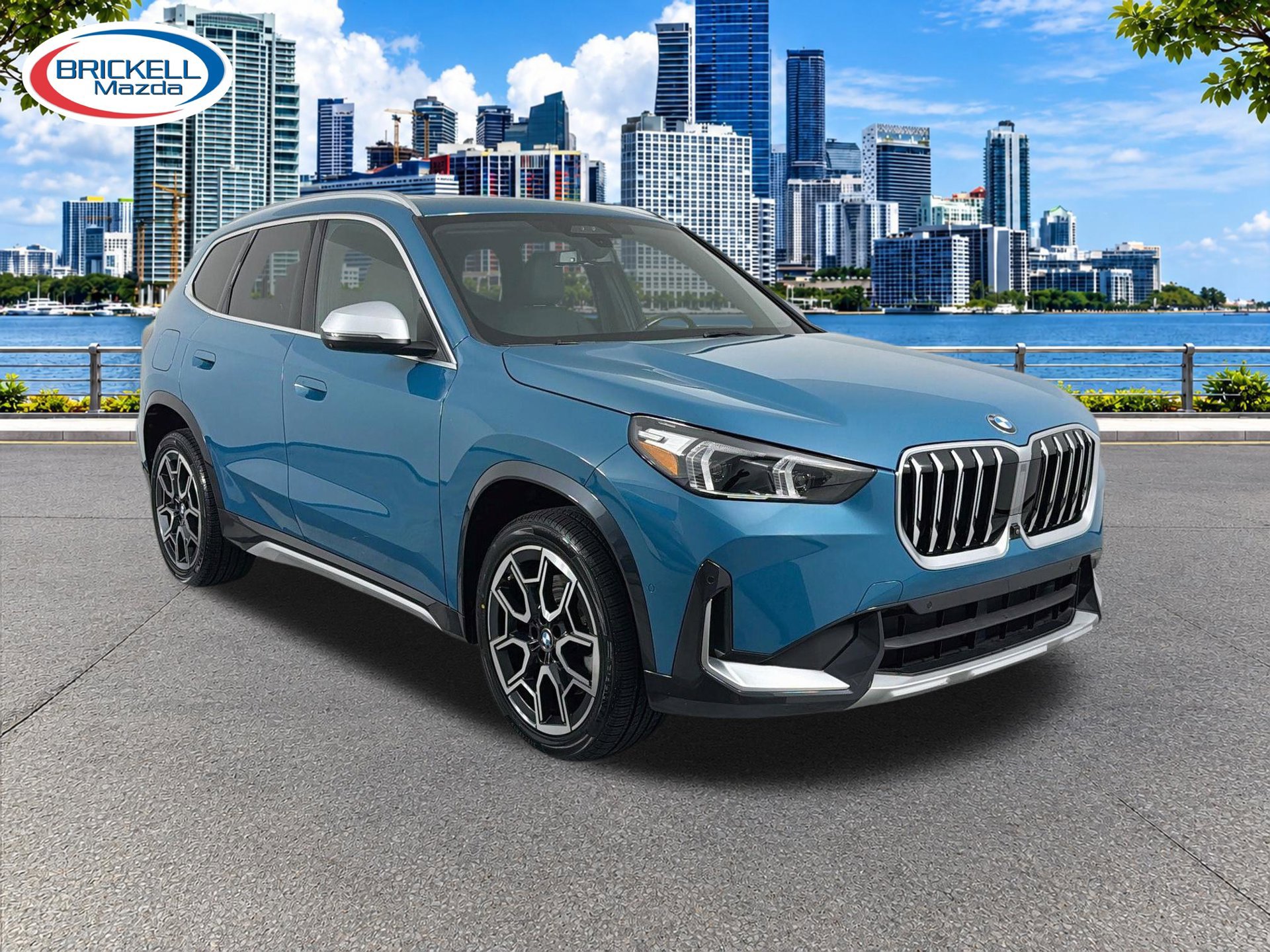 Used 2023 BMW X1 xDrive28i w/ Premium Package AWD/4WD image 2