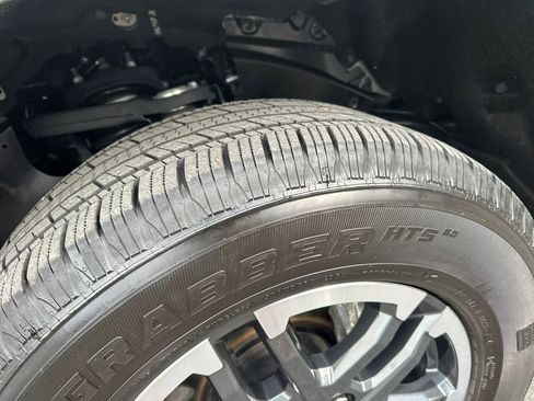 Used 2024 Toyota Tacoma TRD Sport image 13