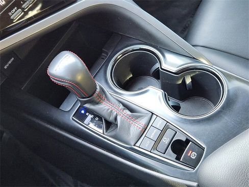 Used 2020 Toyota Camry XSE image 21