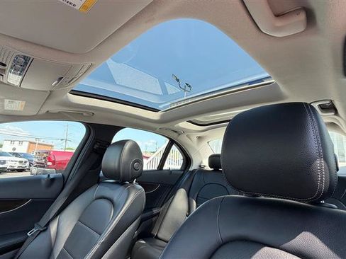 Used 2017 Mercedes-Benz C 300 4MATIC Sedan image 25