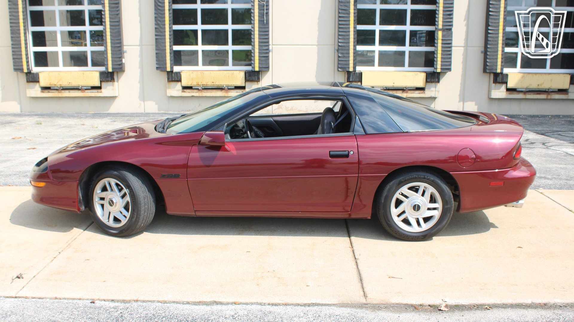 Used 1995 Chevrolet Camaro Z28 RWD image 7