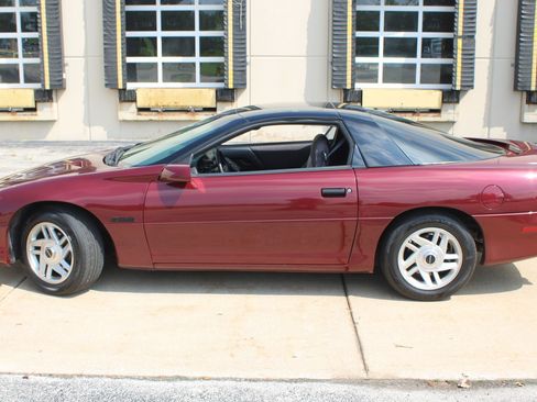 Used 1995 Chevrolet Camaro Z28 RWD image 7