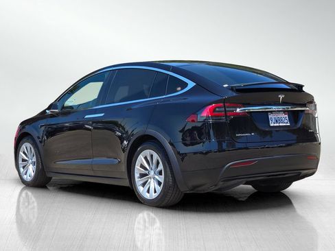 Used 2018 Tesla Model X 75D AWD/4WD image 8