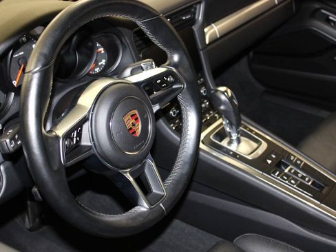 Used 2017 Porsche 911 Carrera image 17