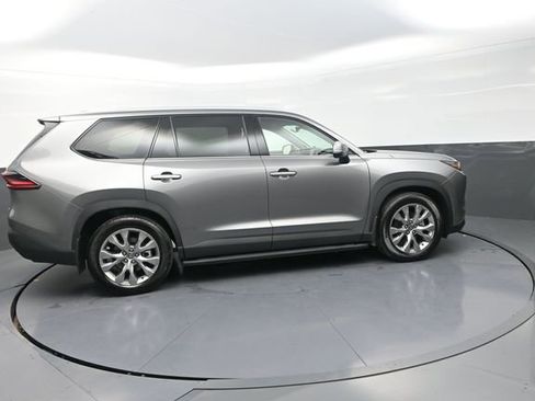 Used 2026 Toyota Grand Highlander Limited AWD/4WD image 40