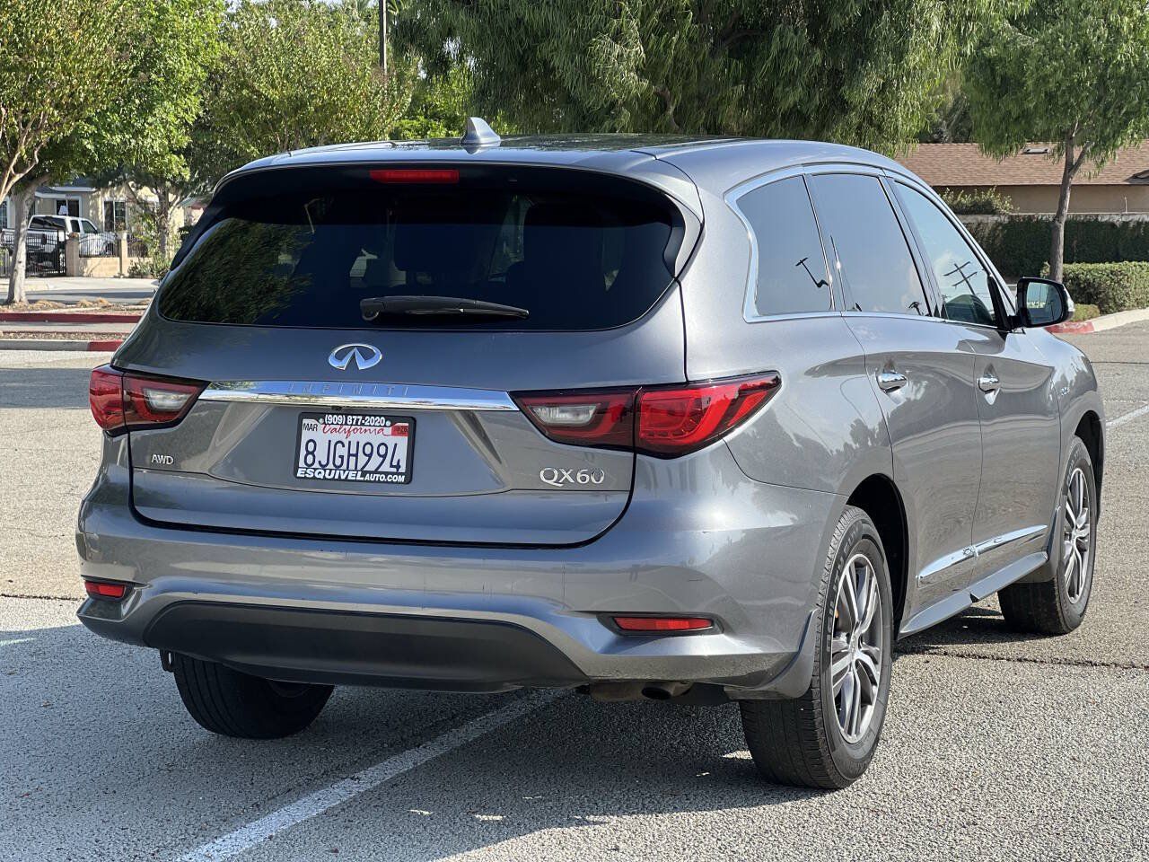 Used 2019 INFINITI QX60 Pure AWD/4WD image 3