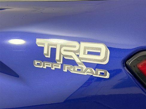 Certified 2024 Toyota Tacoma TRD Off-Road AWD/4WD image 11