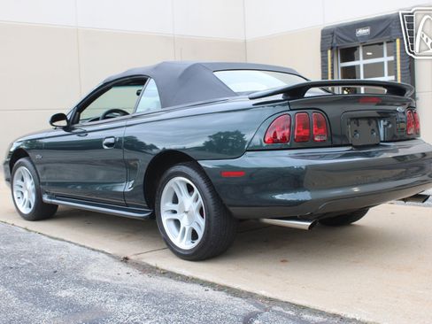 Used 1998 Ford Mustang GT RWD image 37